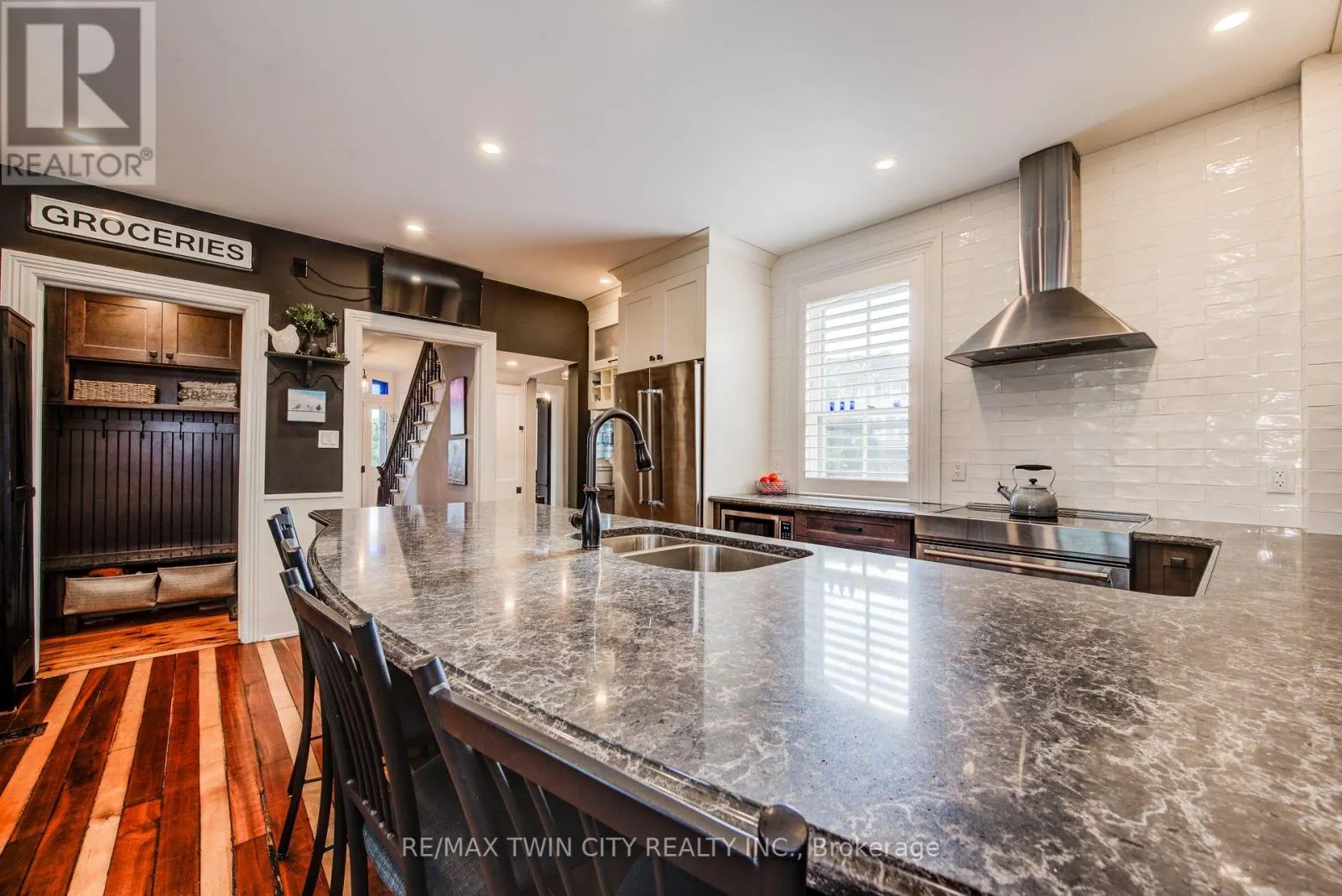 920 ORR COURT