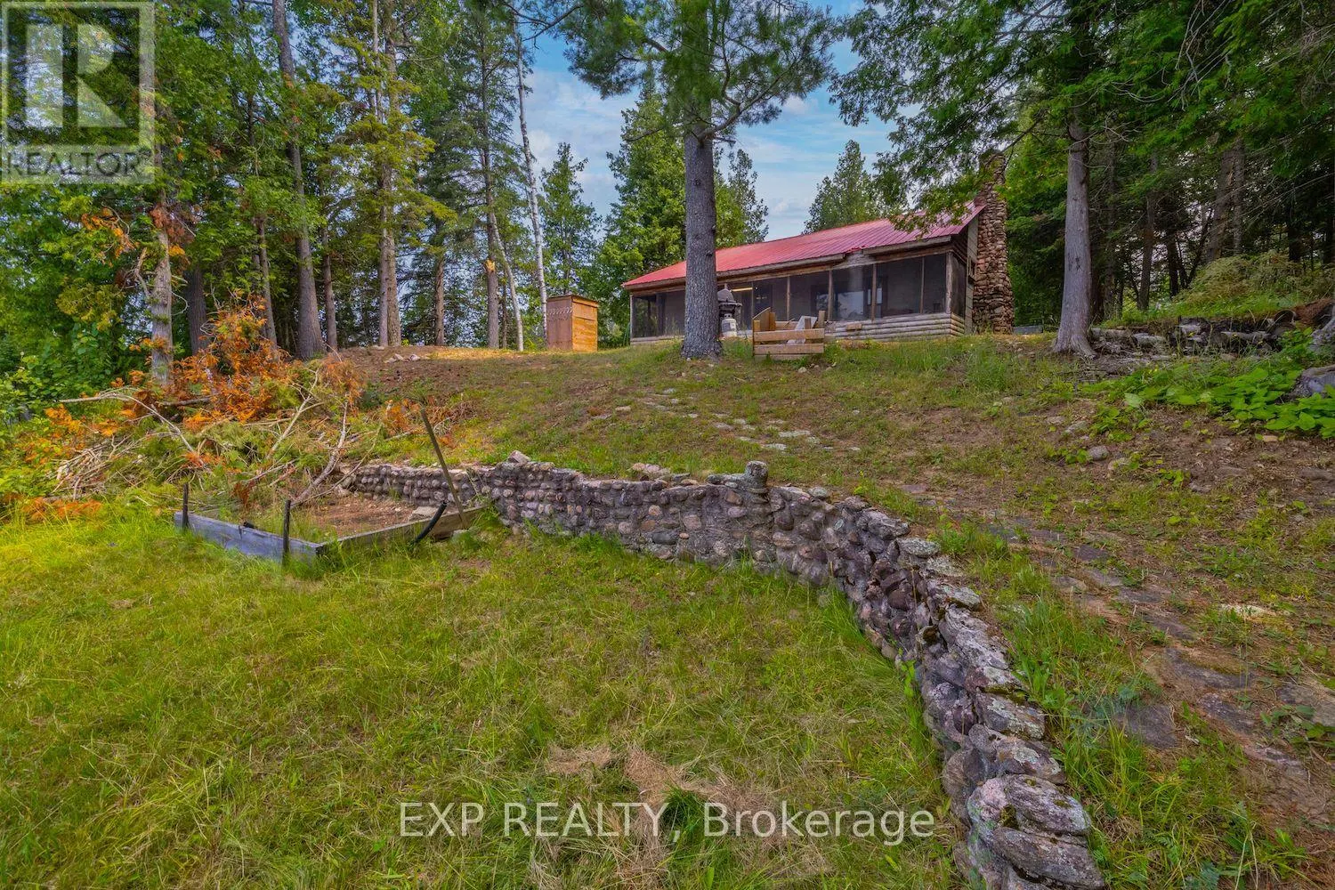 366 HOLLY LANE