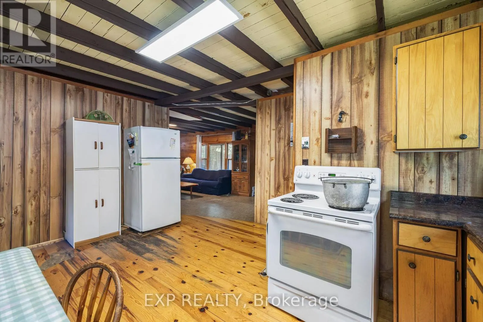 366 HOLLY LANE