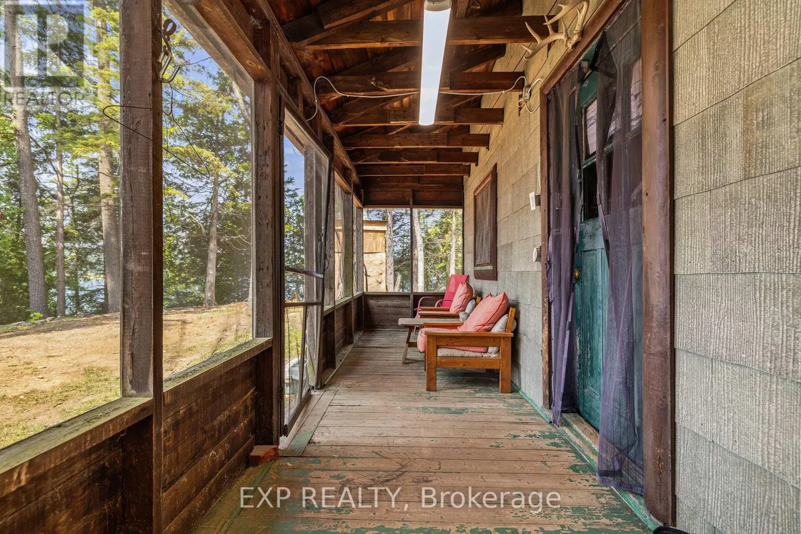 366 HOLLY LANE