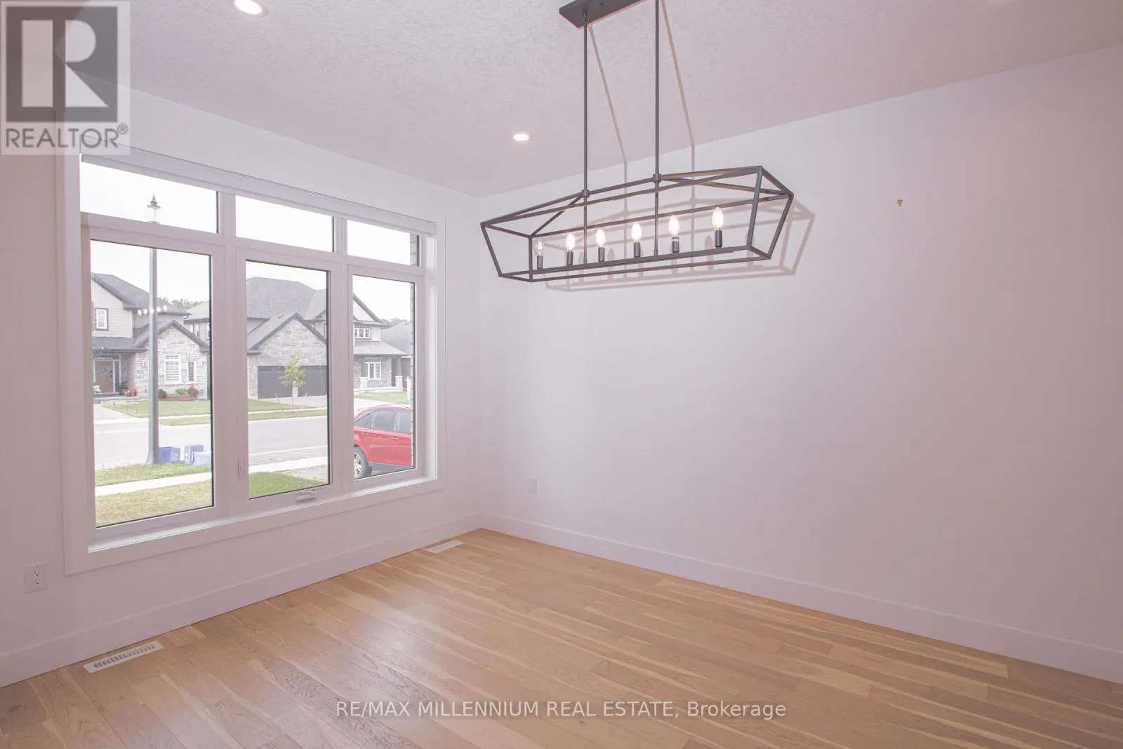 195 BOARDWALK WAY