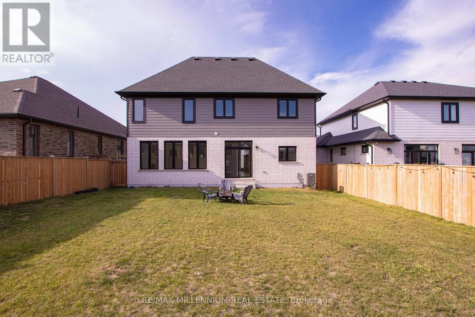 195 BOARDWALK WAY
