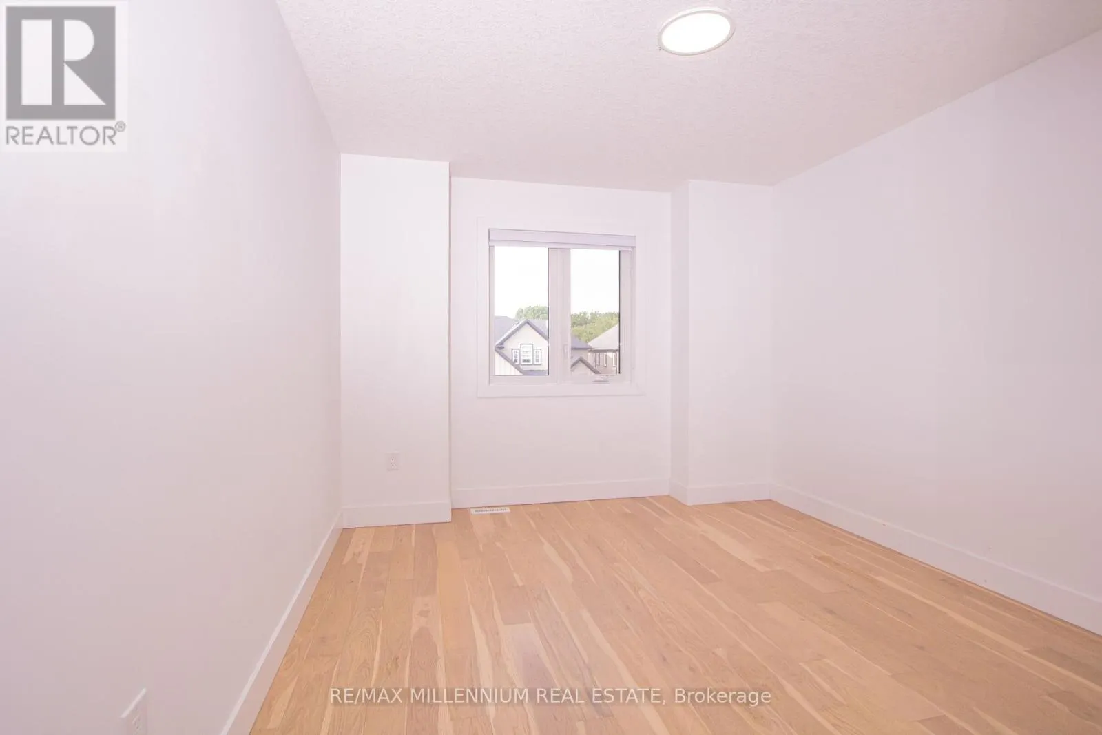 195 BOARDWALK WAY