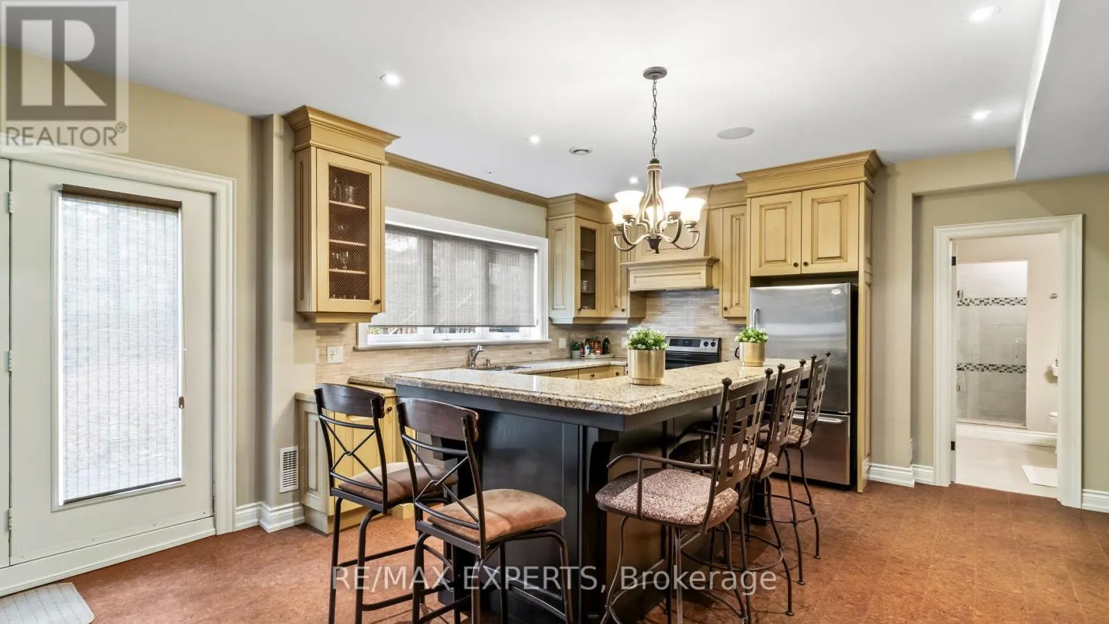 431 MANLEY CRESCENT
