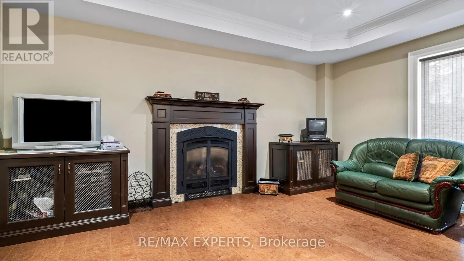 431 MANLEY CRESCENT