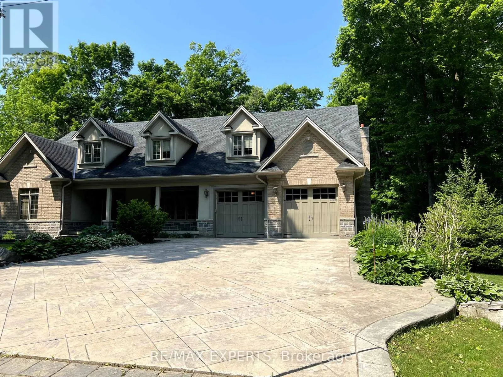 431 MANLEY CRESCENT
