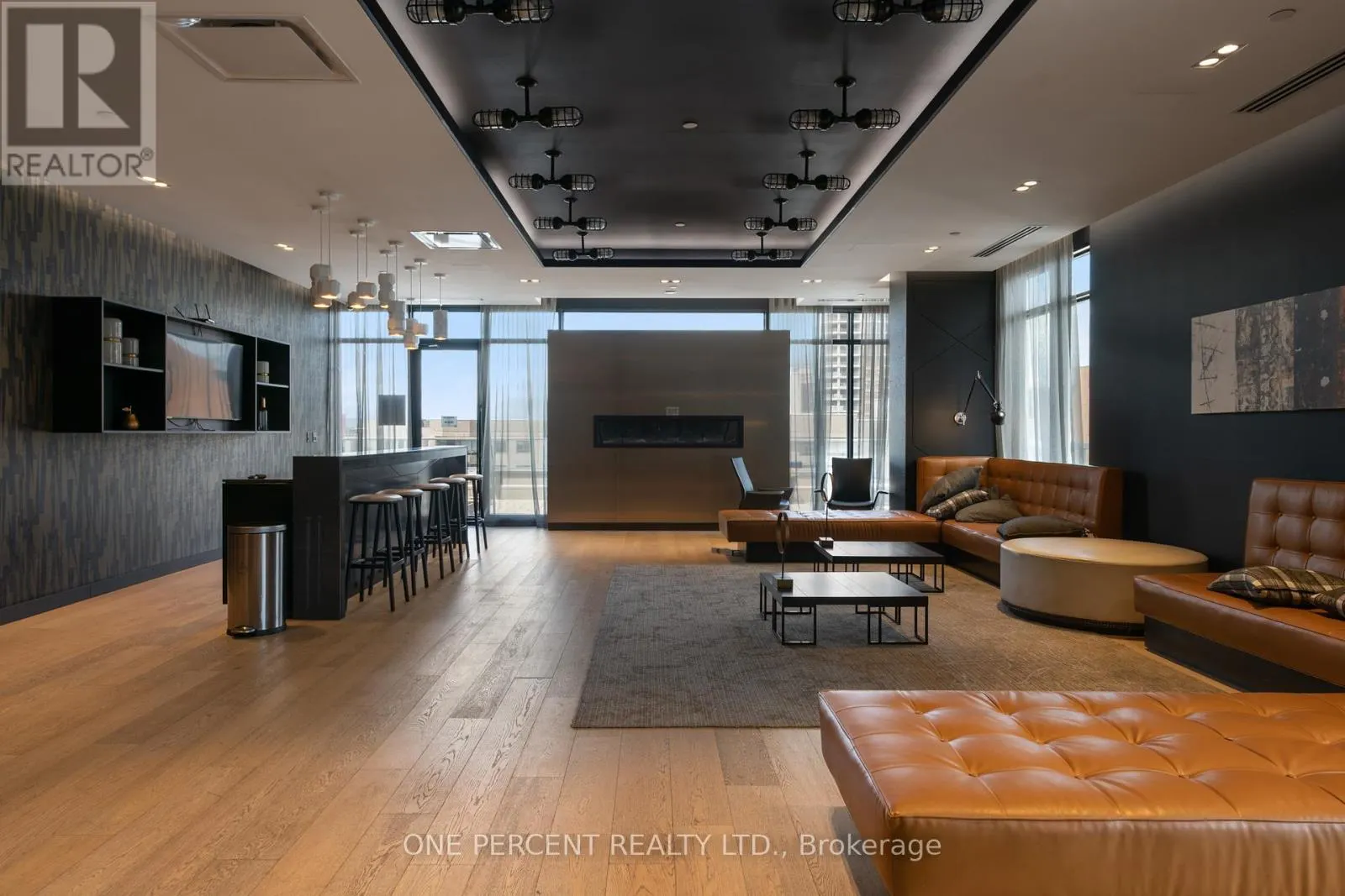 1513 - 255 BAY STREET