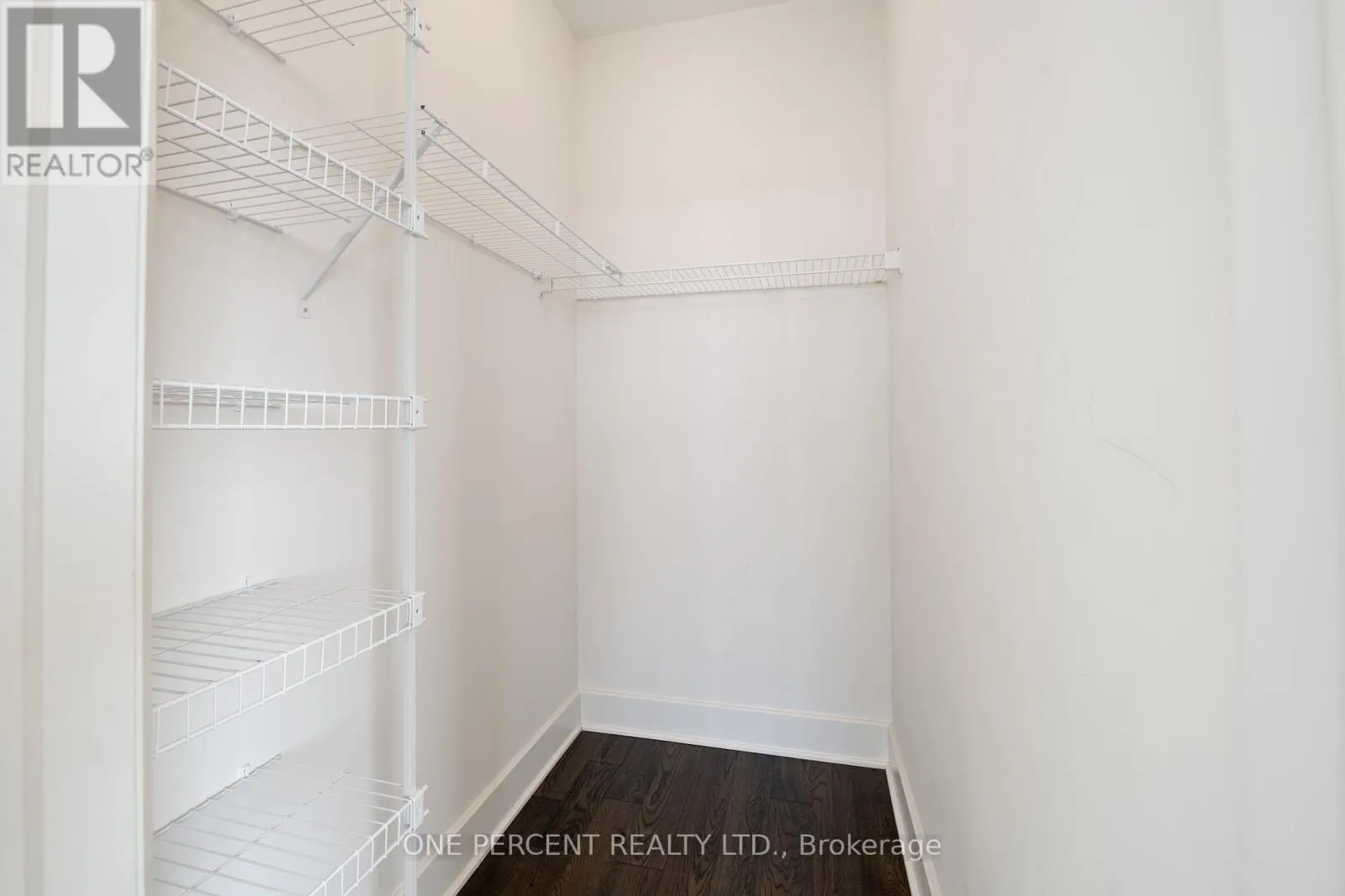 1513 - 255 BAY STREET