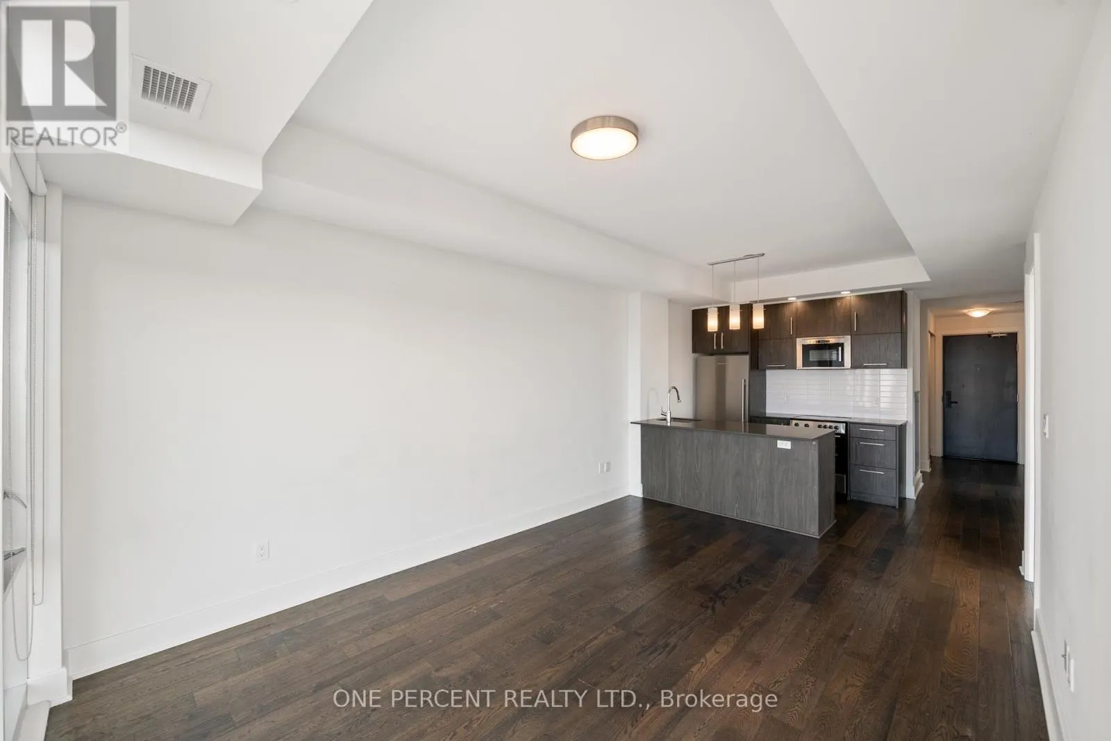 1513 - 255 BAY STREET