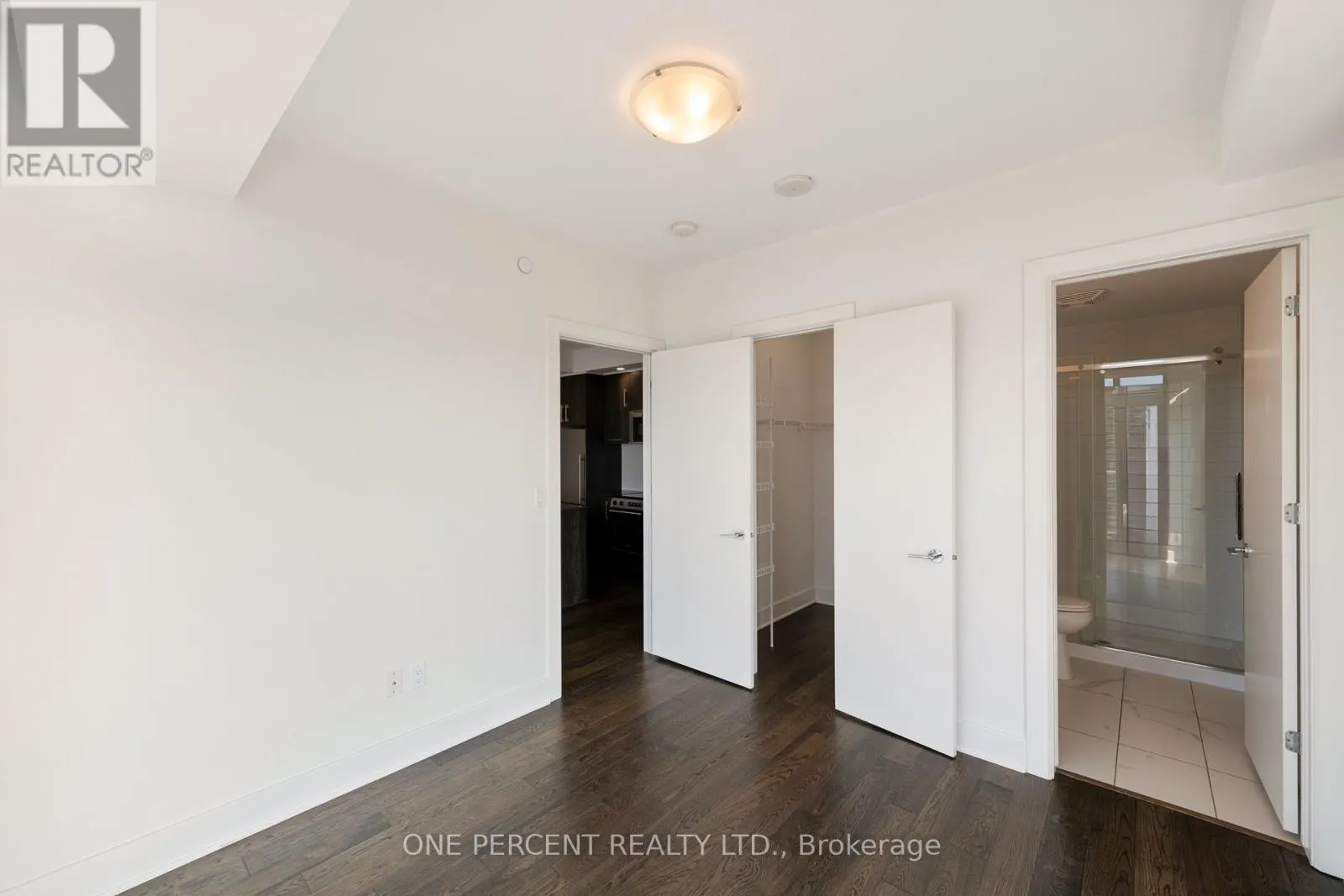 1513 - 255 BAY STREET