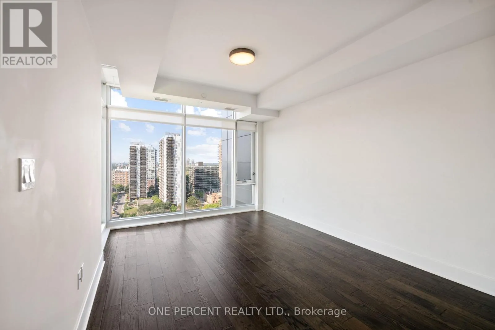1513 - 255 BAY STREET