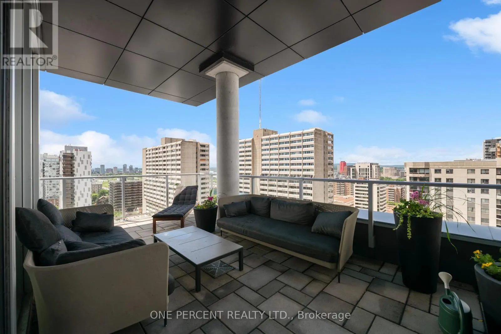 1513 - 255 BAY STREET