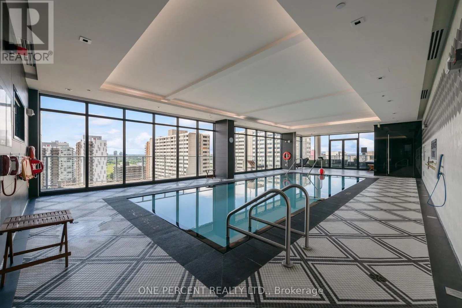 1513 - 255 BAY STREET