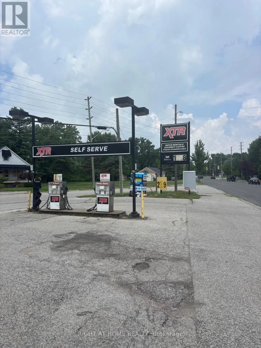 4205 HURON CHURCH LINE