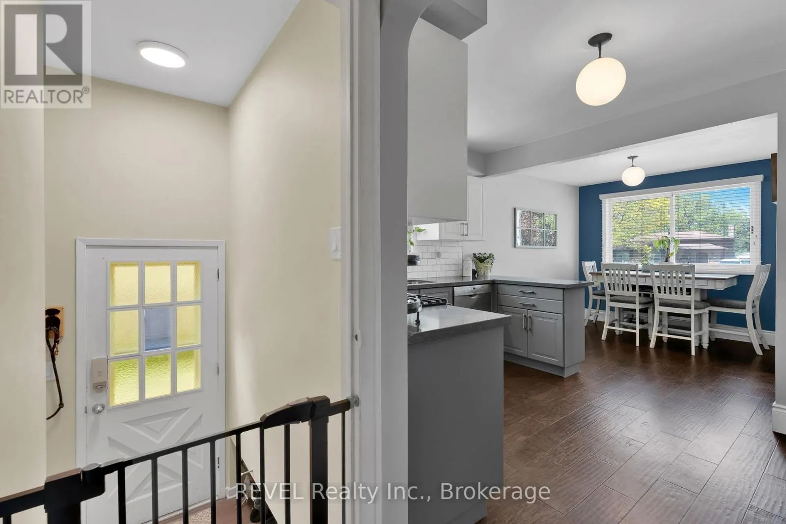 120 ROYAL OAK DRIVE