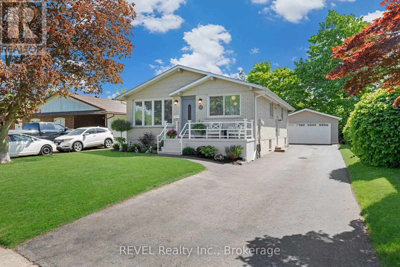 120 ROYAL OAK DRIVE