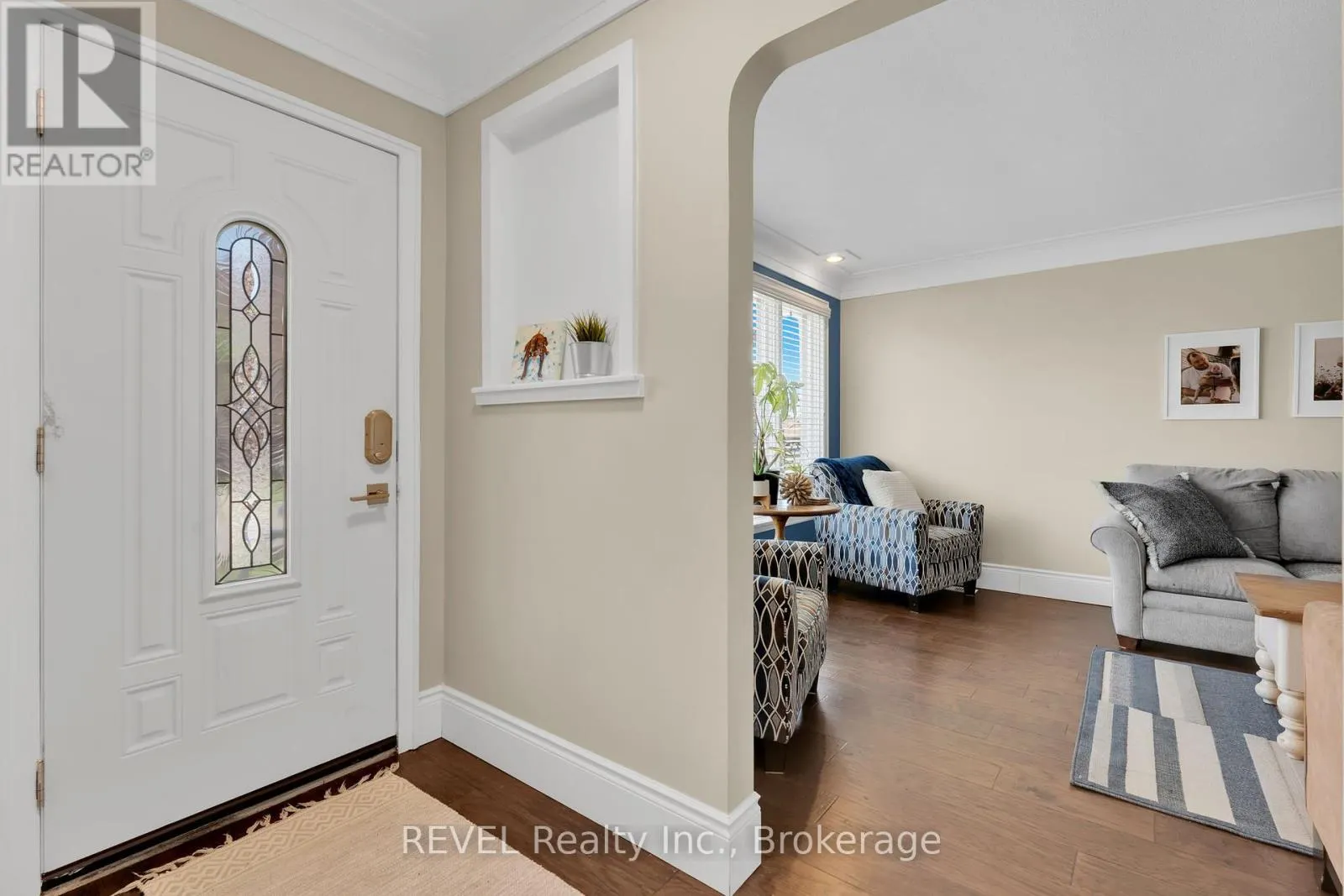120 ROYAL OAK DRIVE