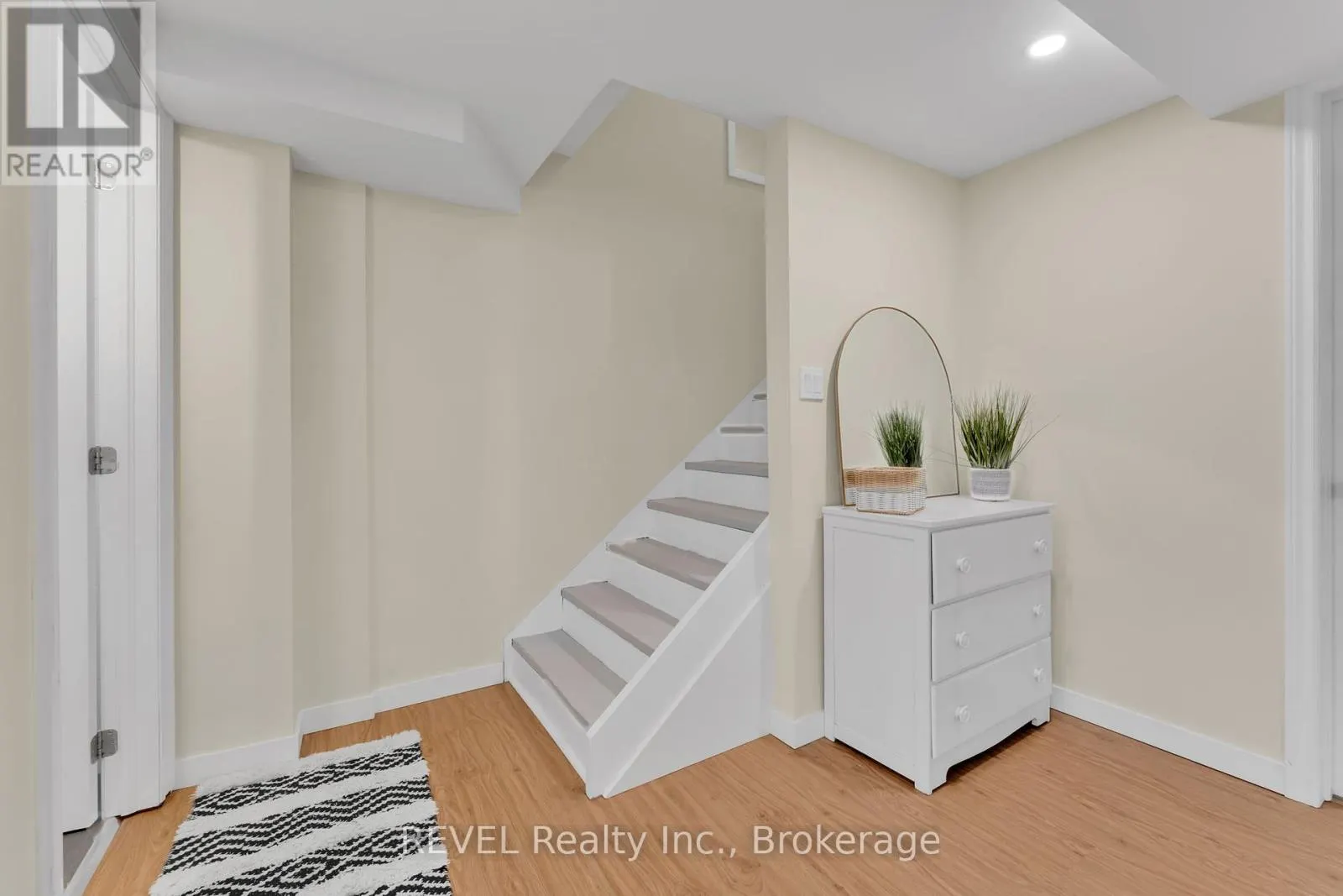 120 ROYAL OAK DRIVE