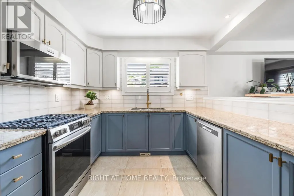 12 VALRIDGE COURT