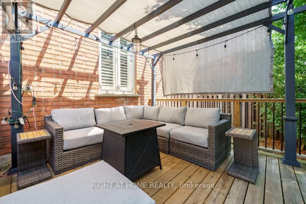 12 VALRIDGE COURT