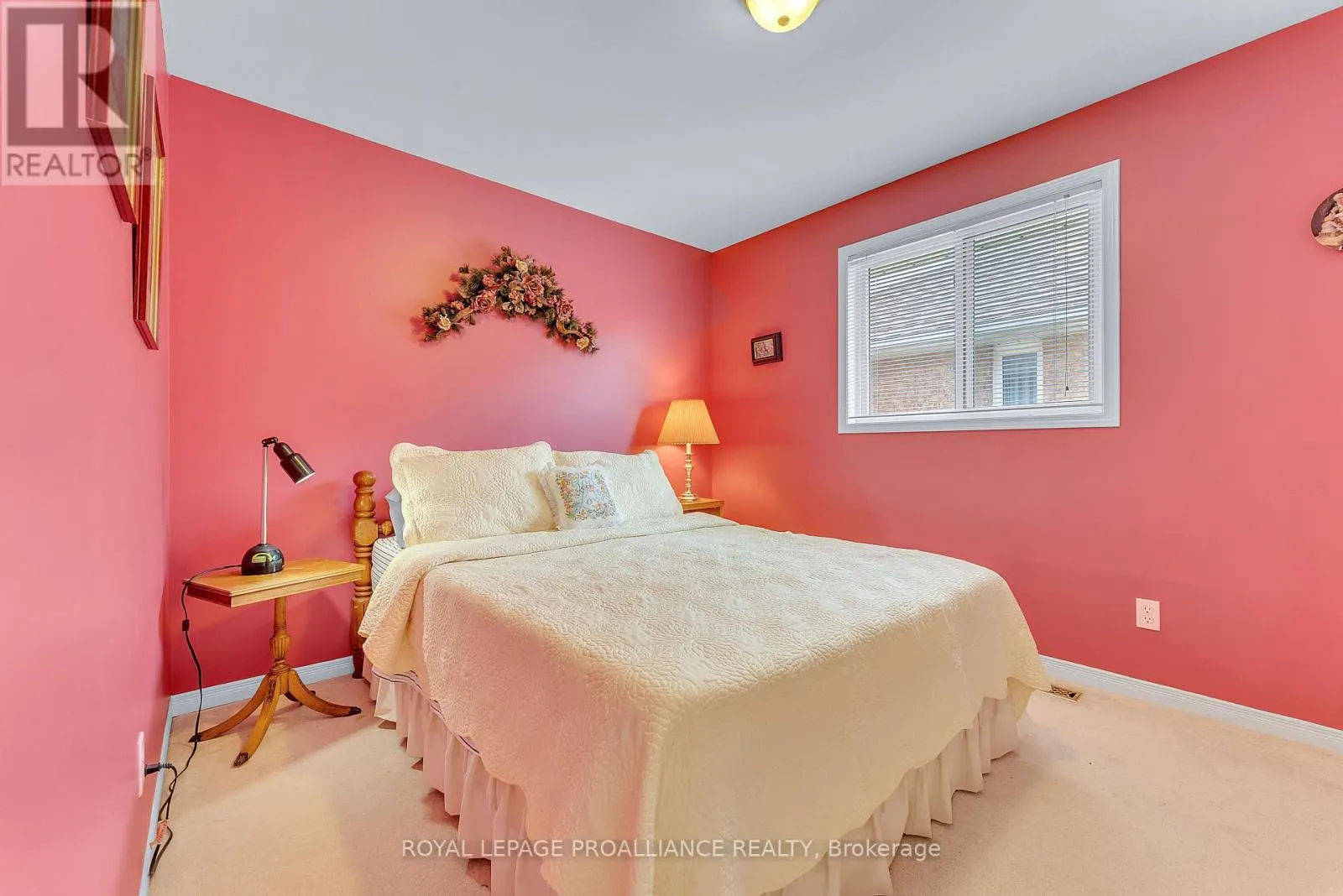 17 HEMLOCK CRESCENT