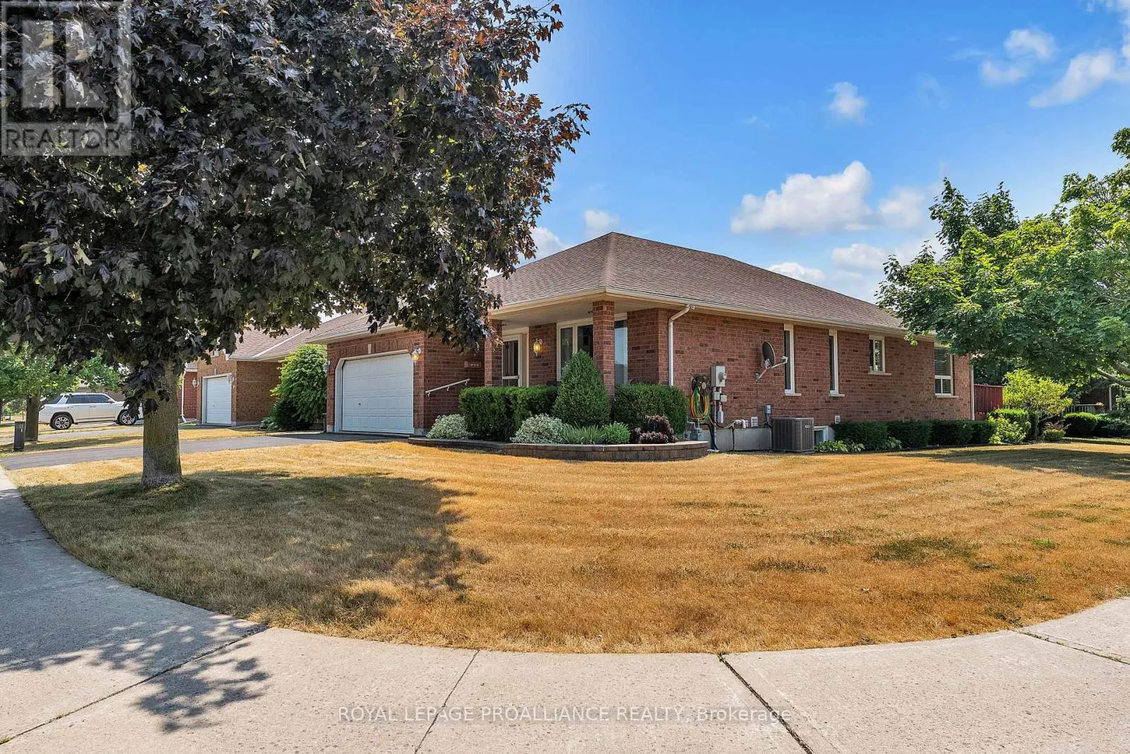 17 HEMLOCK CRESCENT