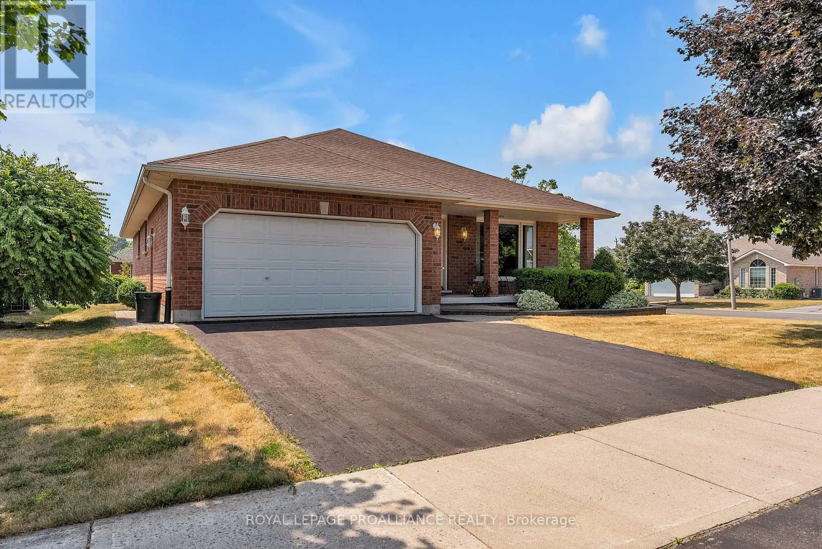 17 HEMLOCK CRESCENT