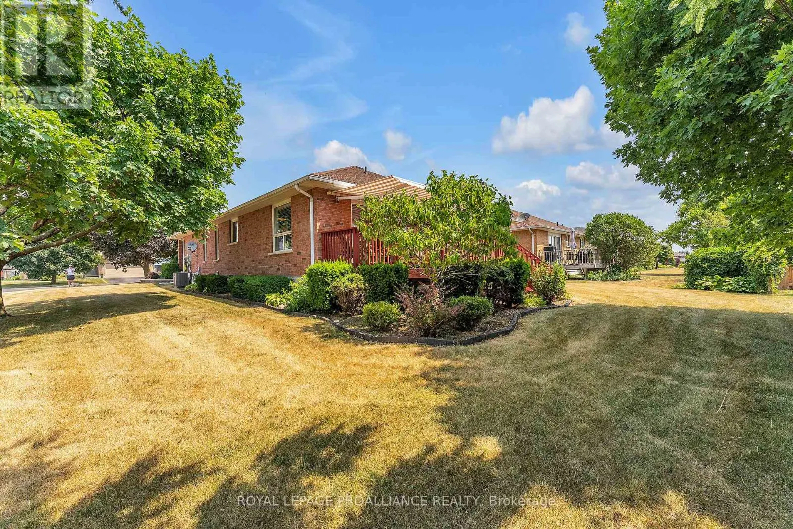 17 HEMLOCK CRESCENT