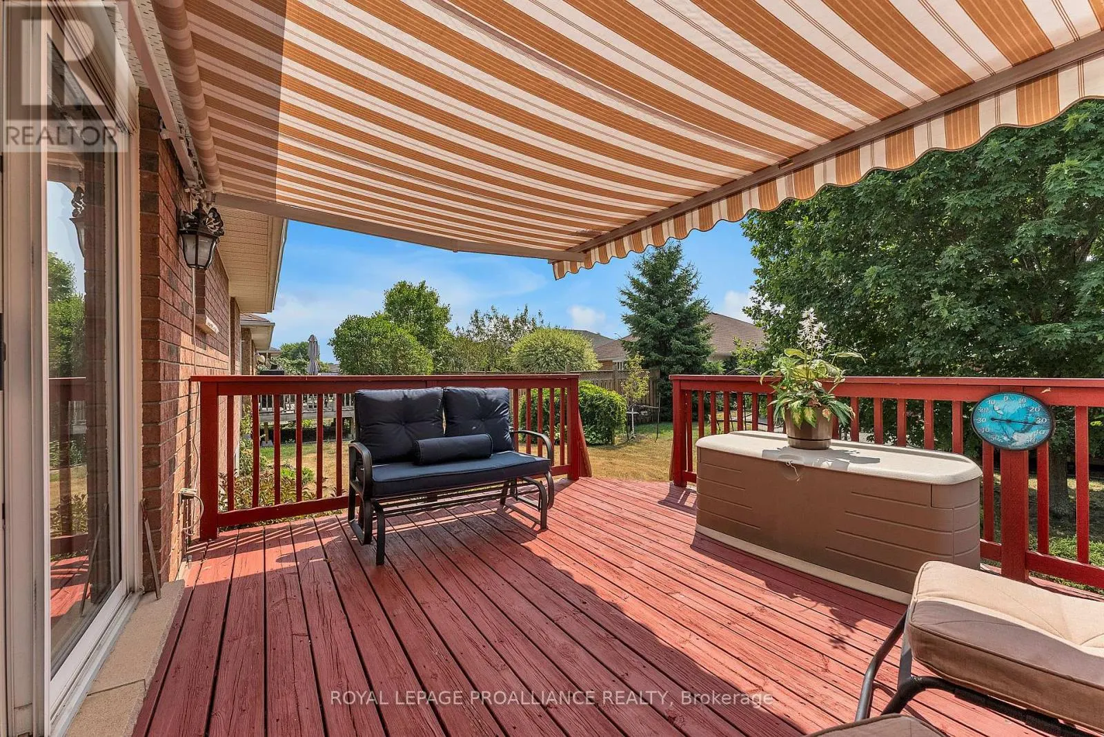 17 HEMLOCK CRESCENT