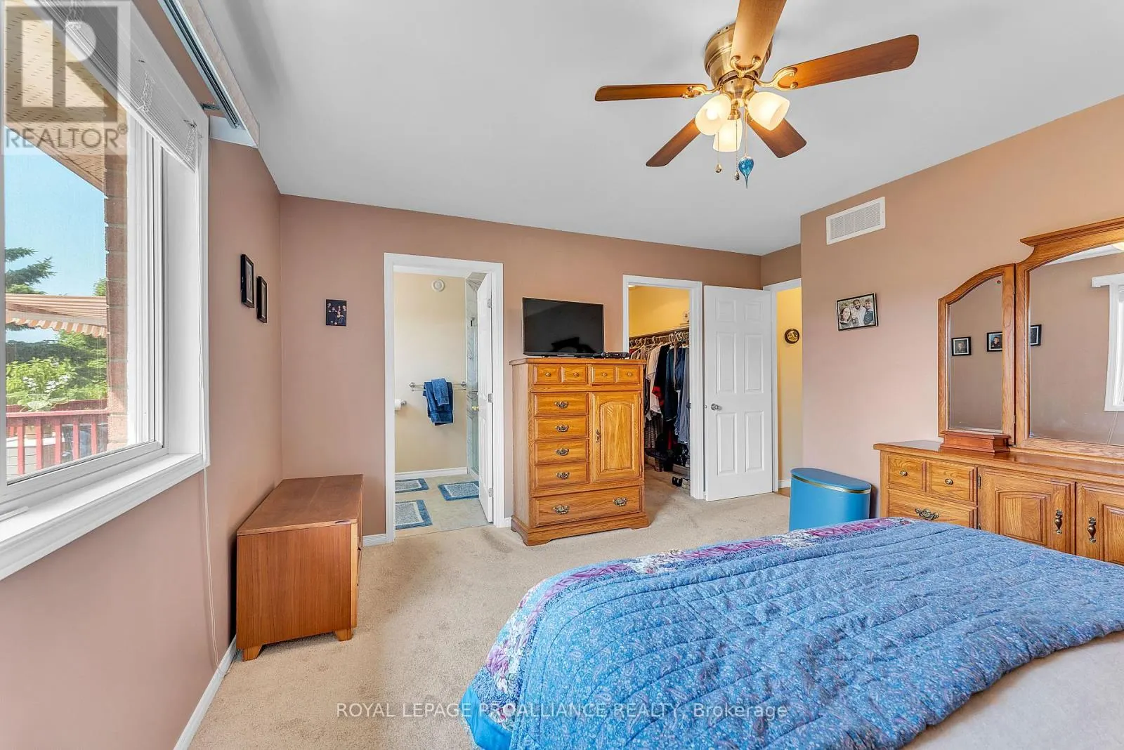 17 HEMLOCK CRESCENT