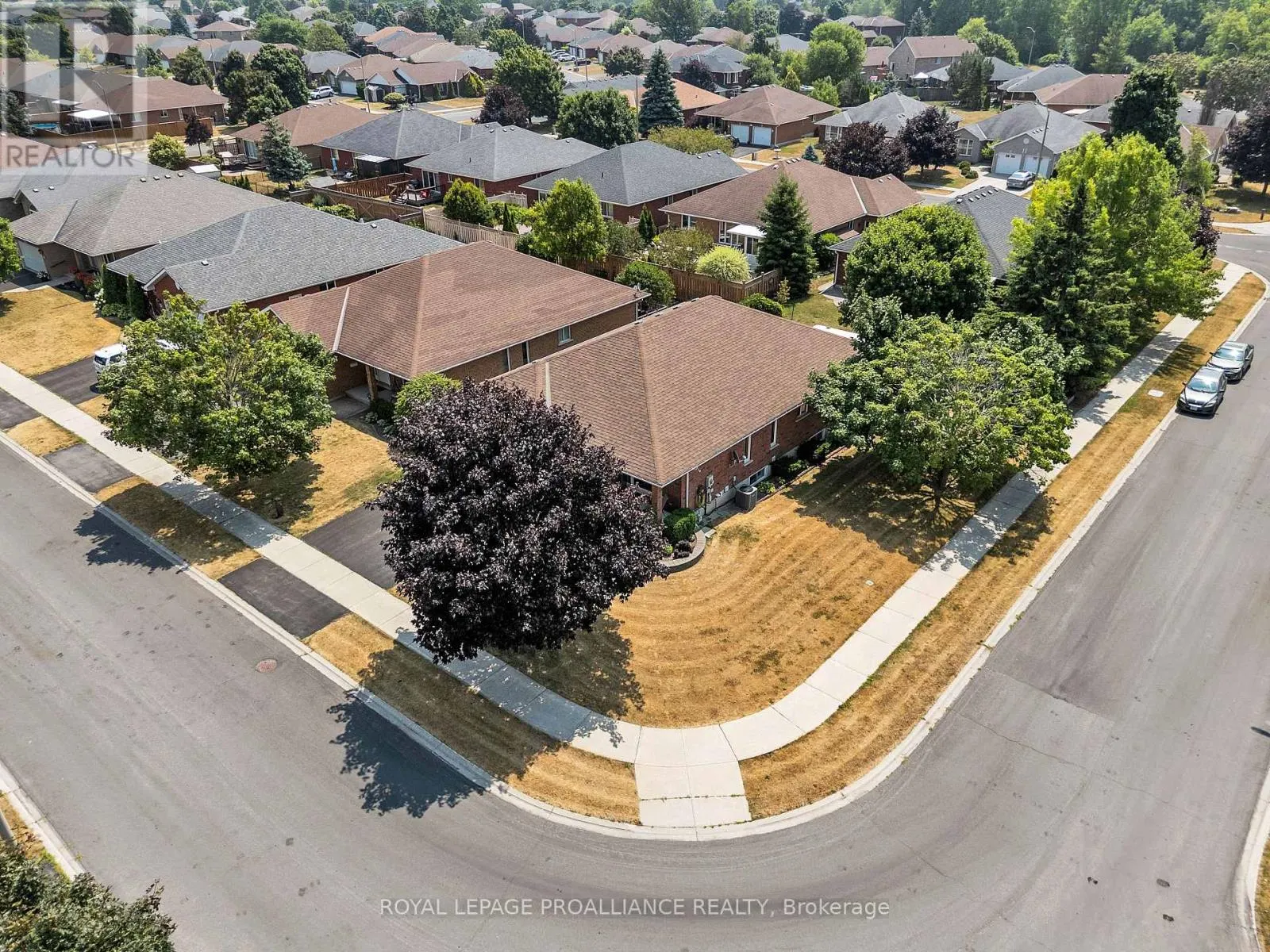 17 HEMLOCK CRESCENT