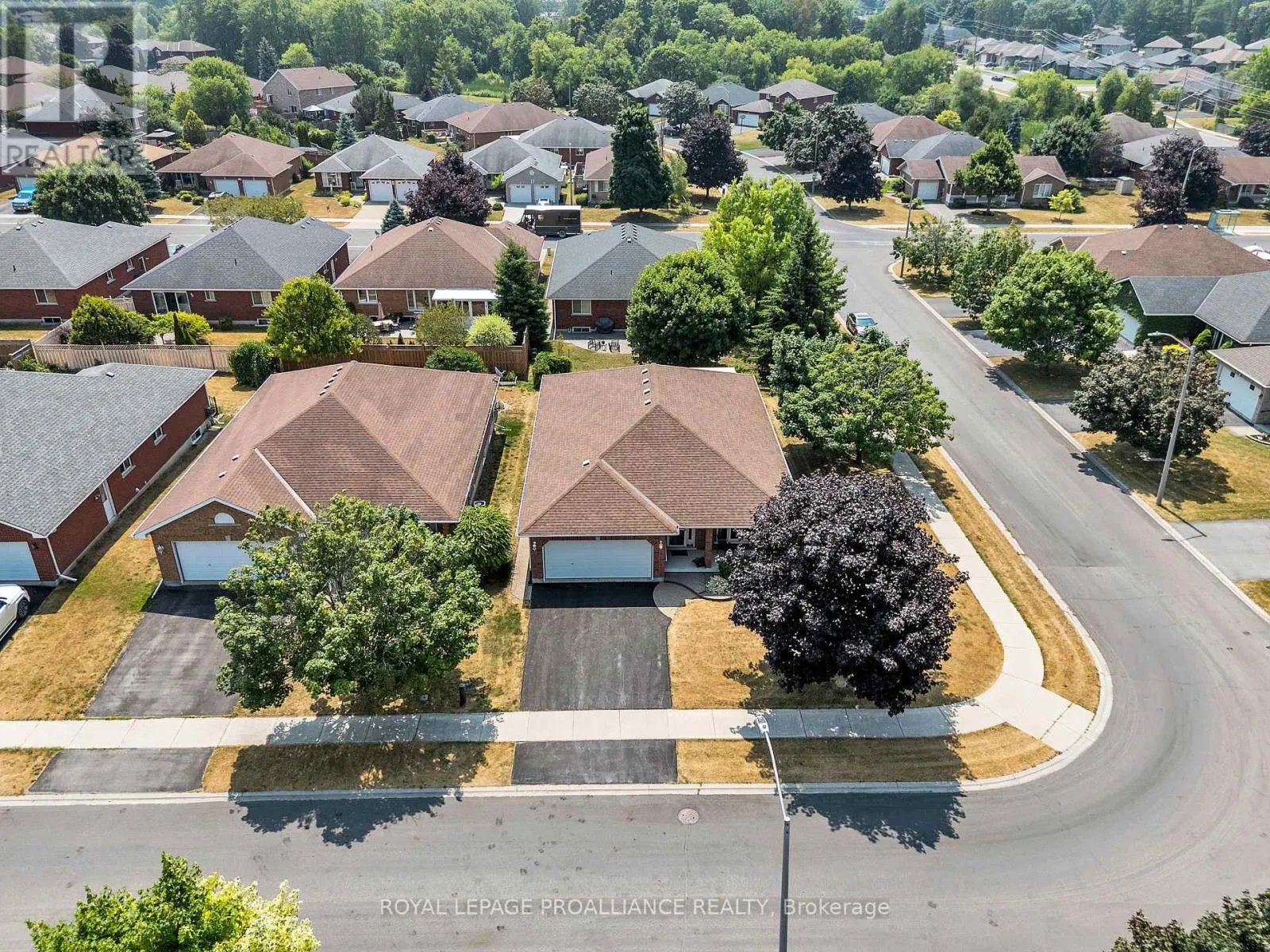 17 HEMLOCK CRESCENT