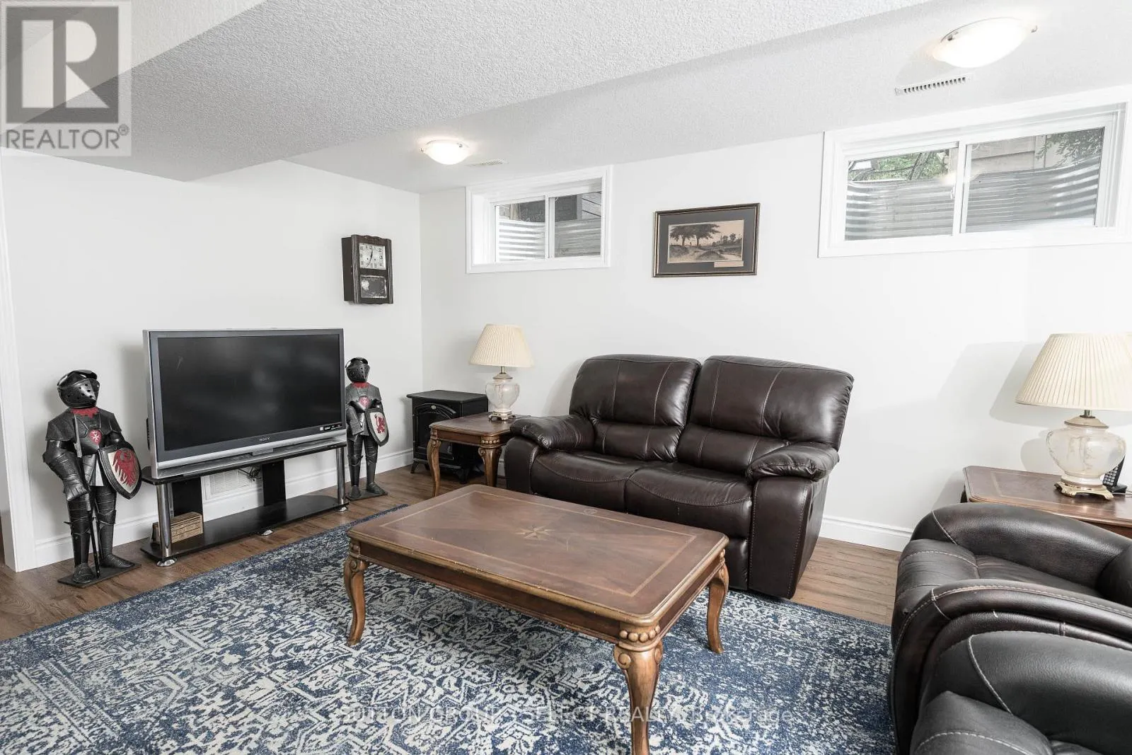 7 AMBLESIDE DRIVE