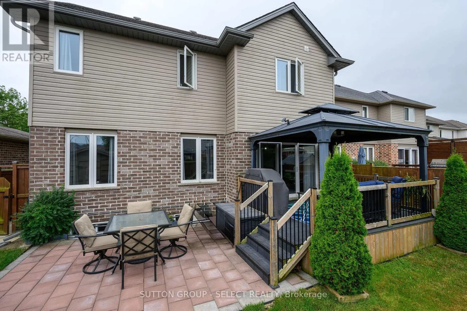 7 AMBLESIDE DRIVE