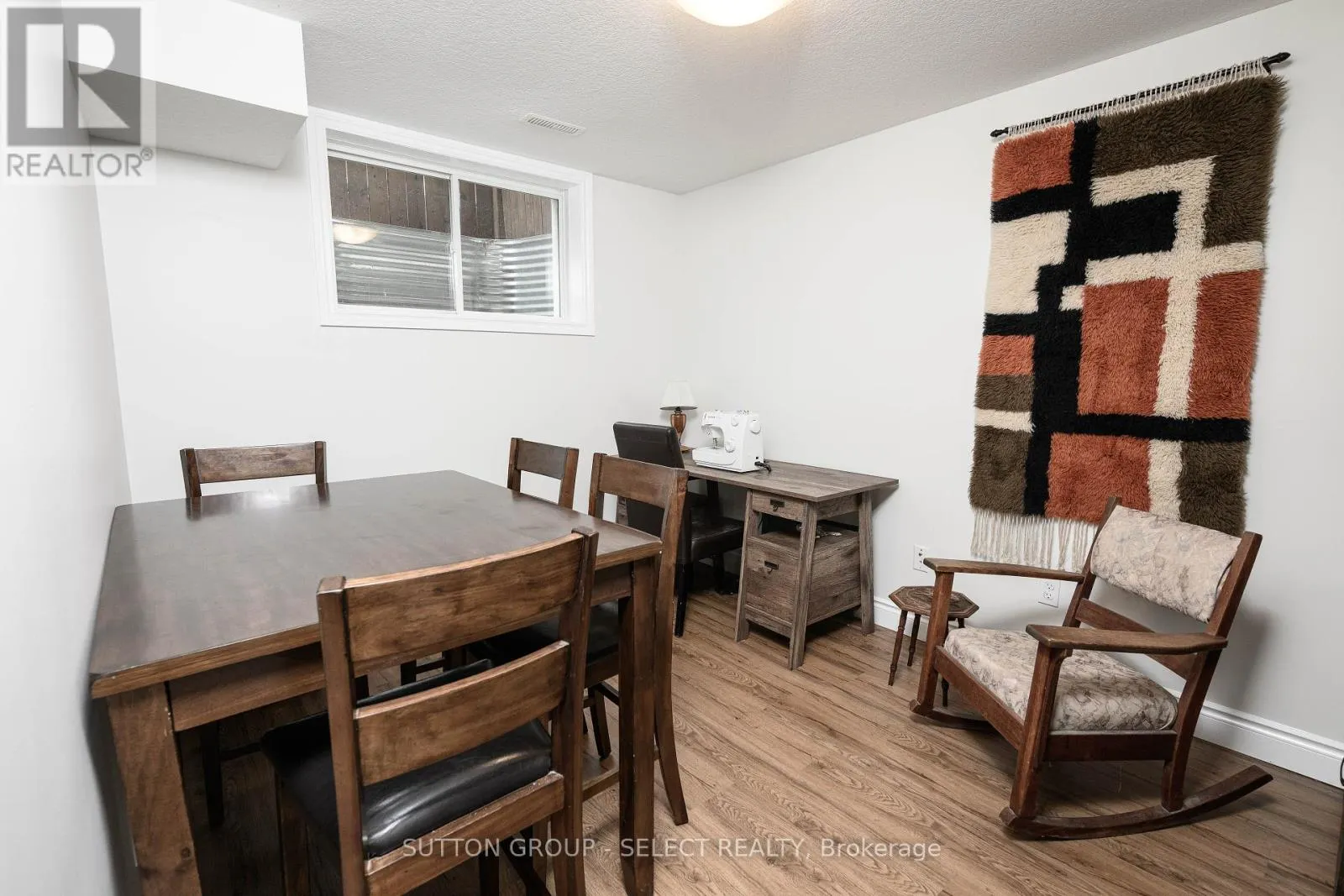 7 AMBLESIDE DRIVE