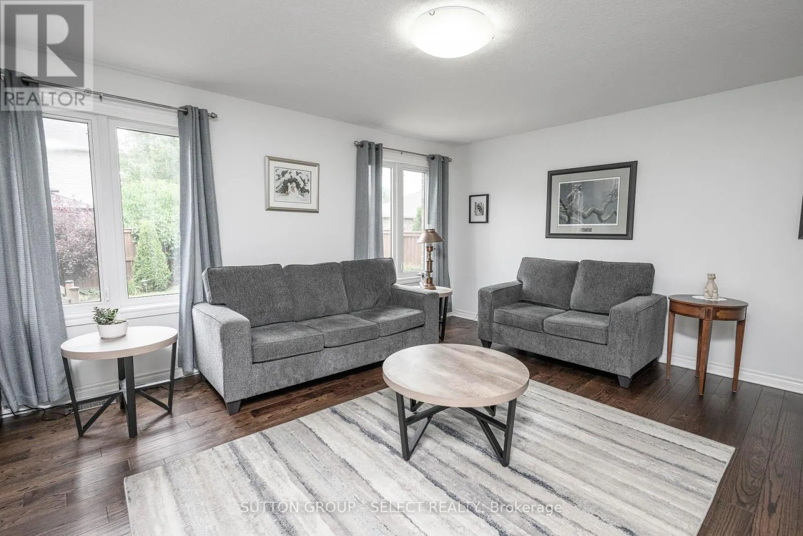 7 AMBLESIDE DRIVE