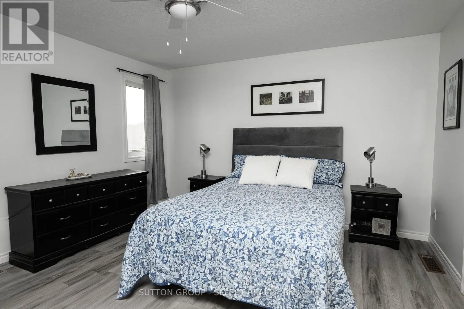 7 AMBLESIDE DRIVE