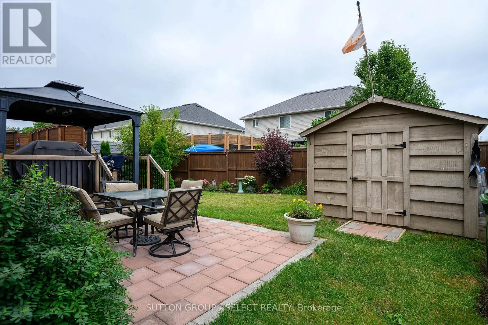 7 AMBLESIDE DRIVE