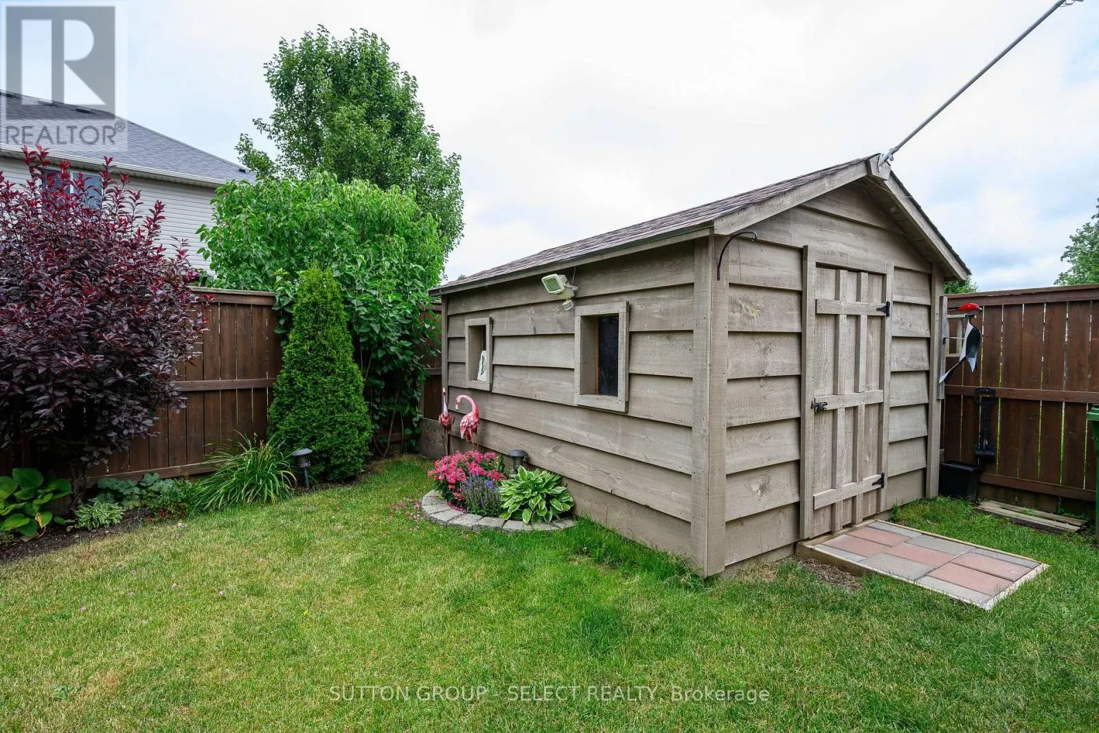 7 AMBLESIDE DRIVE