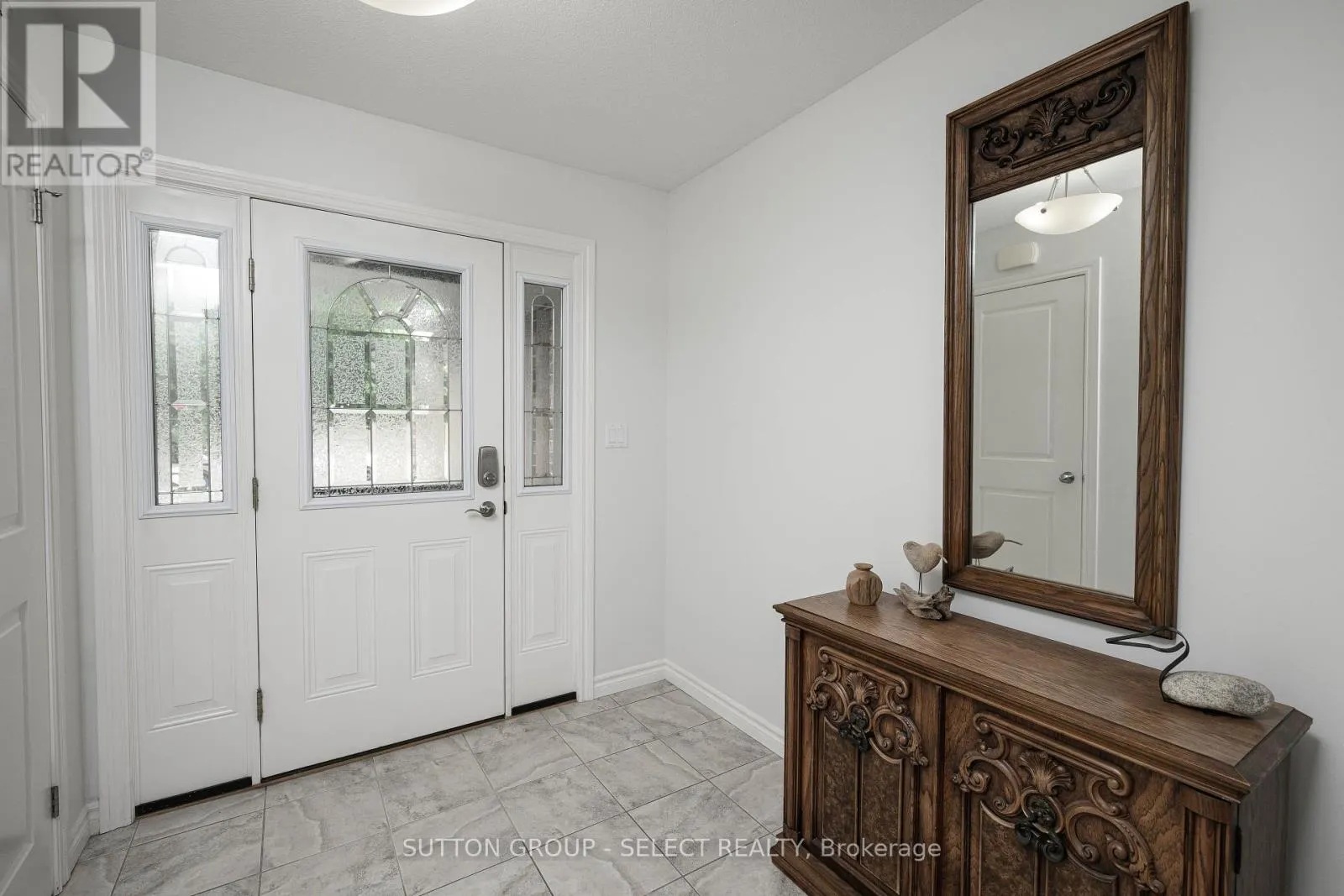 7 AMBLESIDE DRIVE
