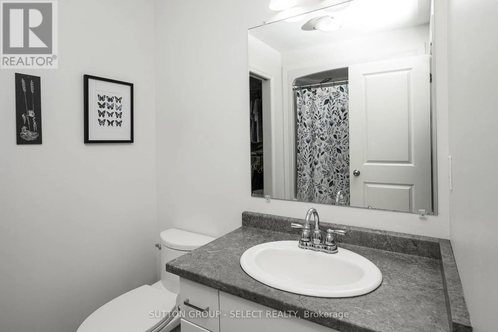 7 AMBLESIDE DRIVE