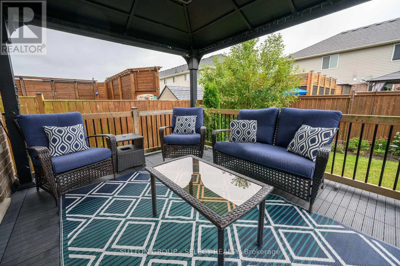 7 AMBLESIDE DRIVE