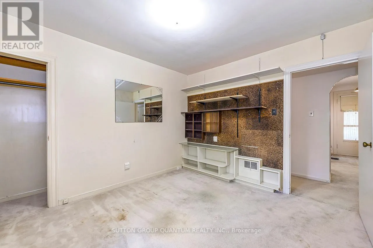 18 SULLIVAN'S LANE