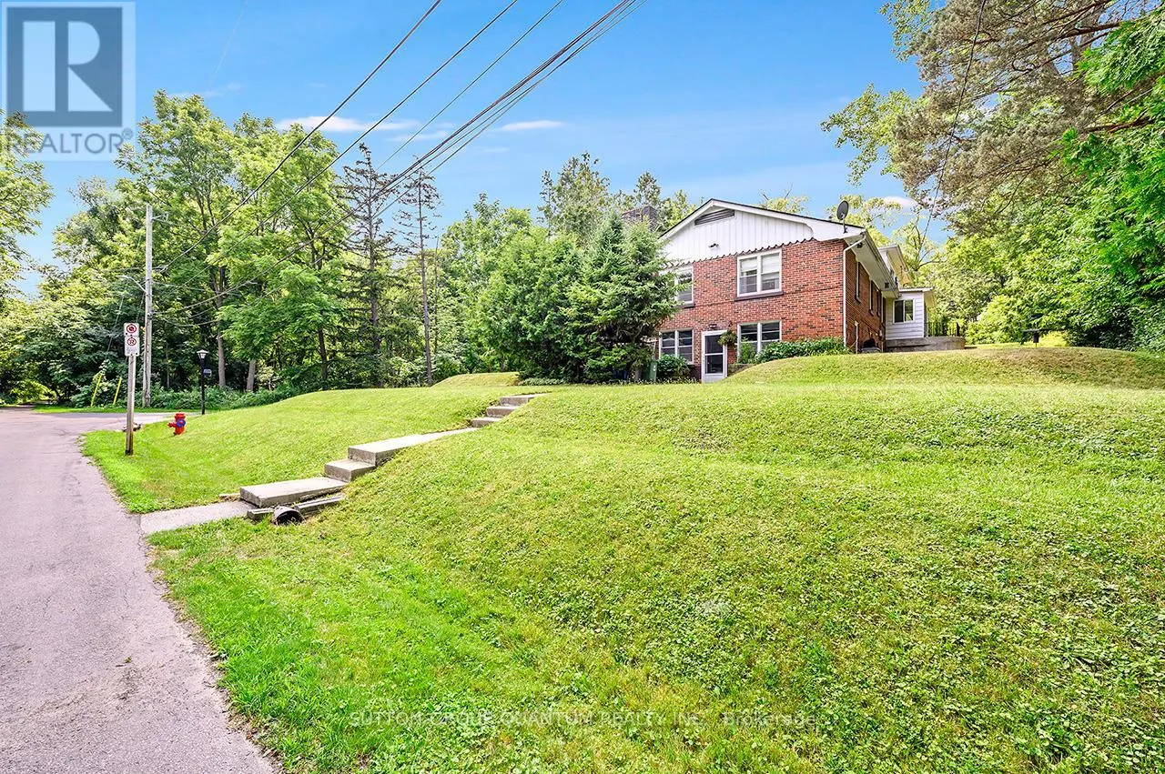 18 SULLIVAN'S LANE