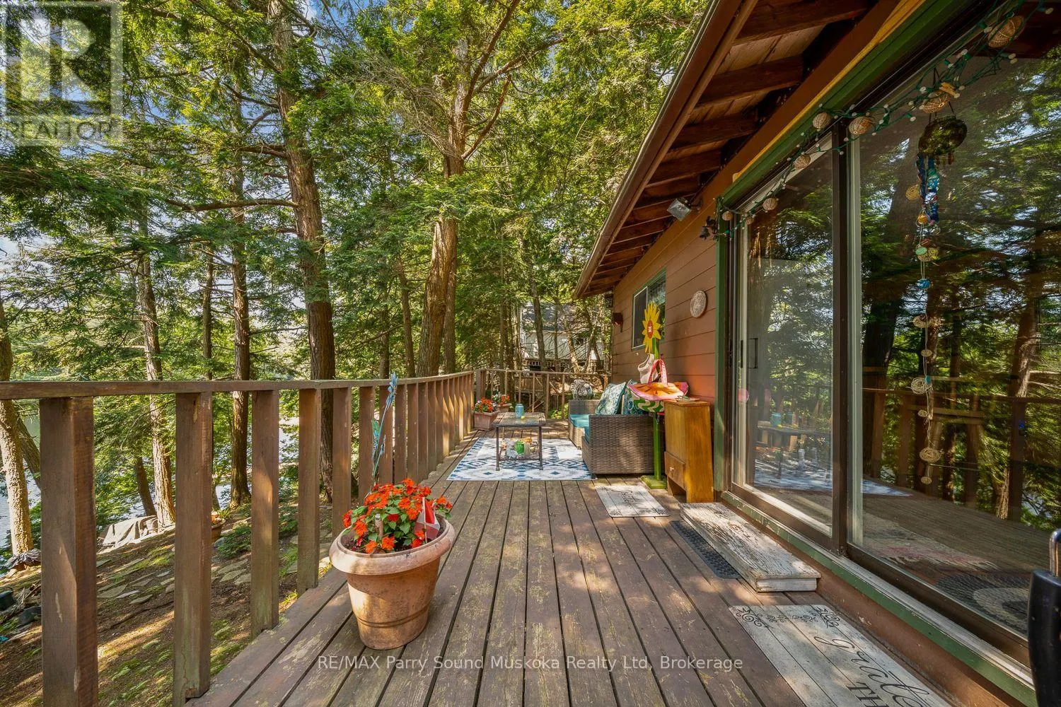 20 PENINSULA TRAIL