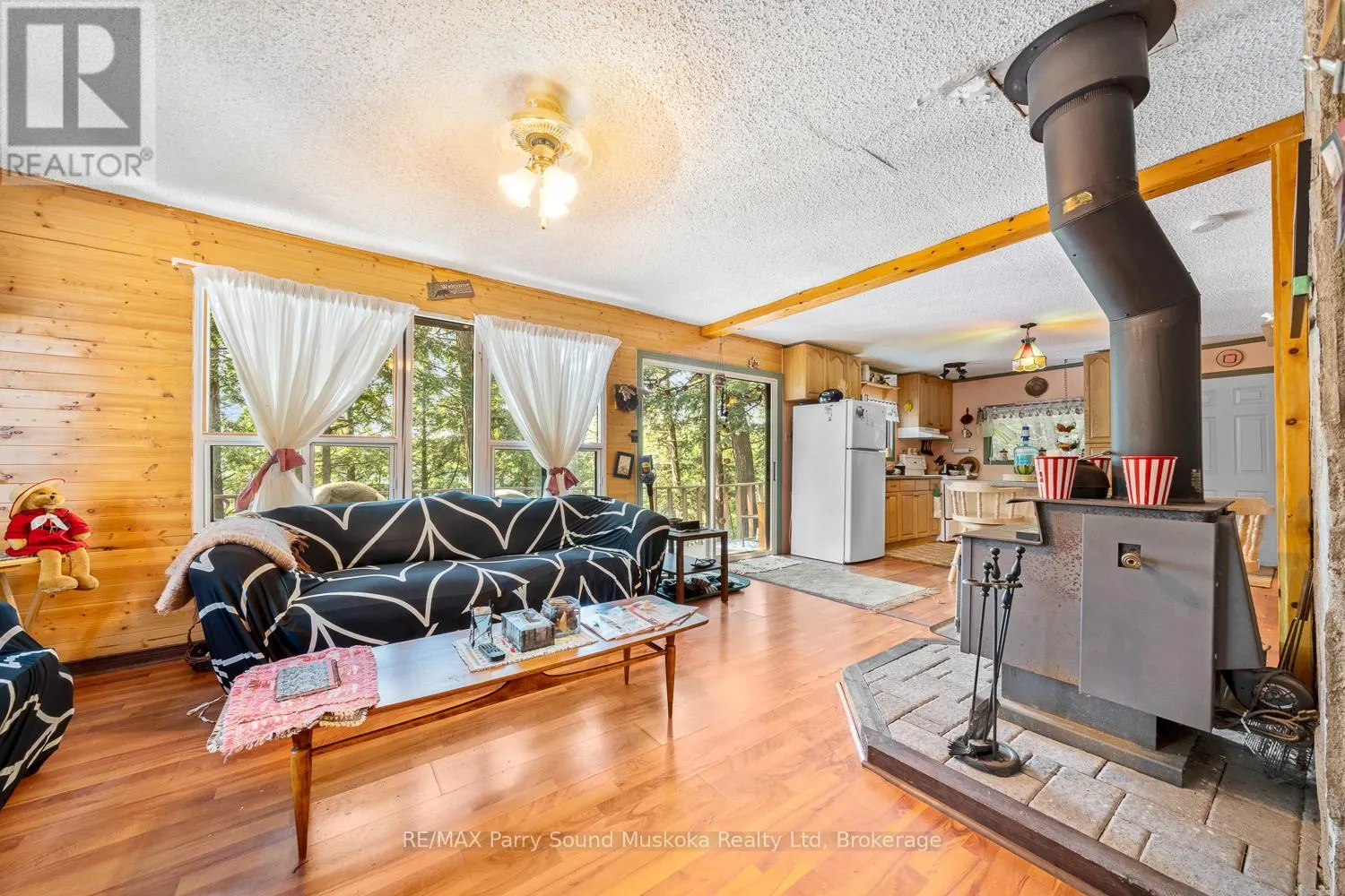 20 PENINSULA TRAIL