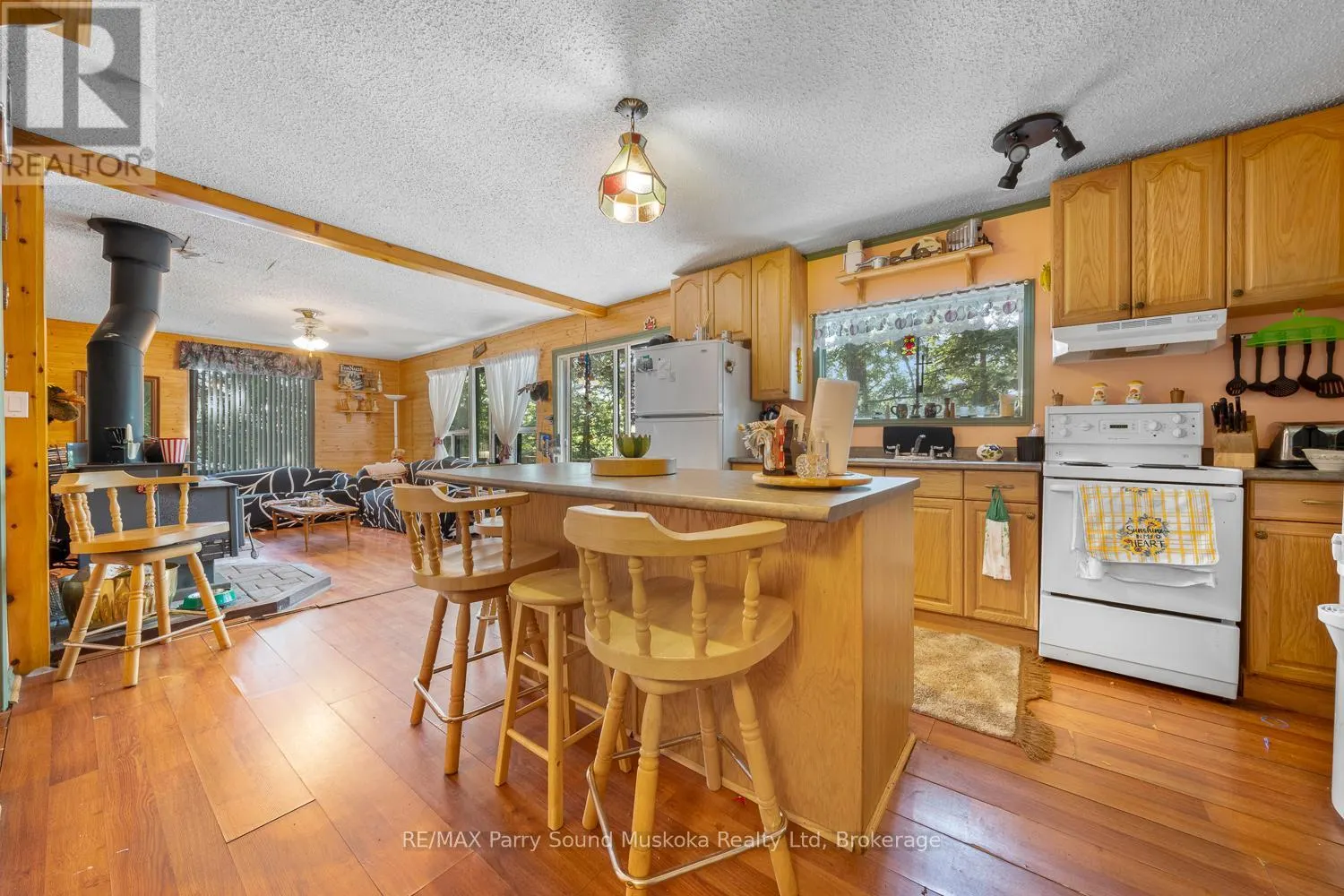20 PENINSULA TRAIL