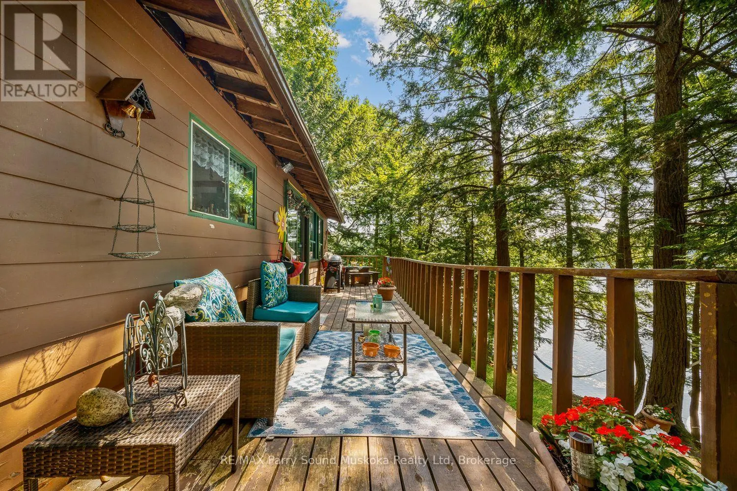 20 PENINSULA TRAIL
