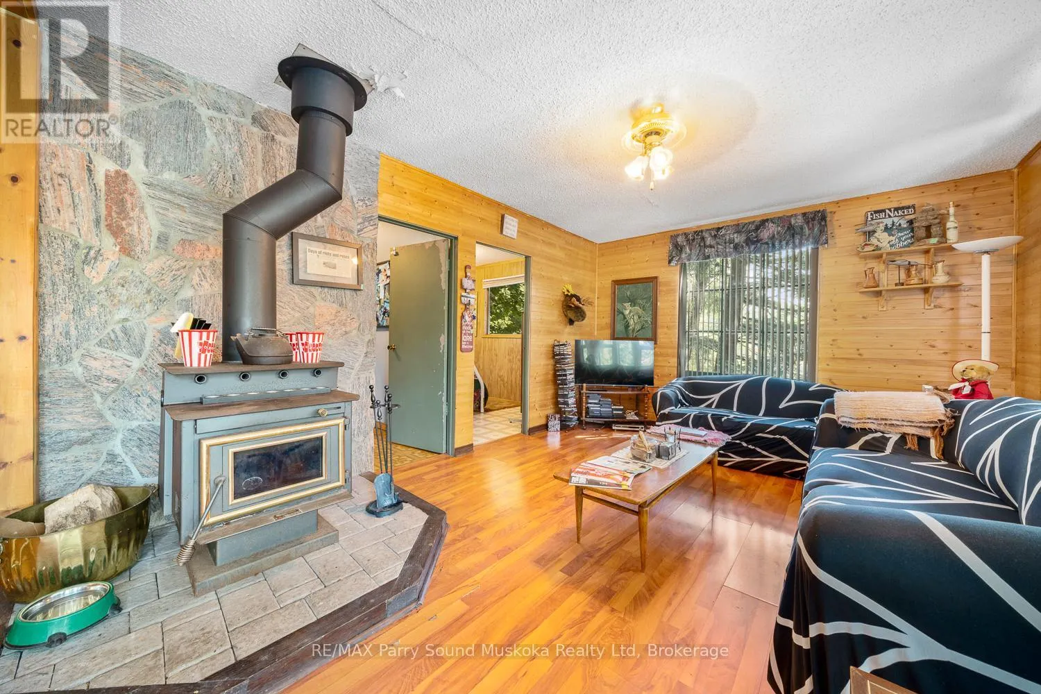 20 PENINSULA TRAIL