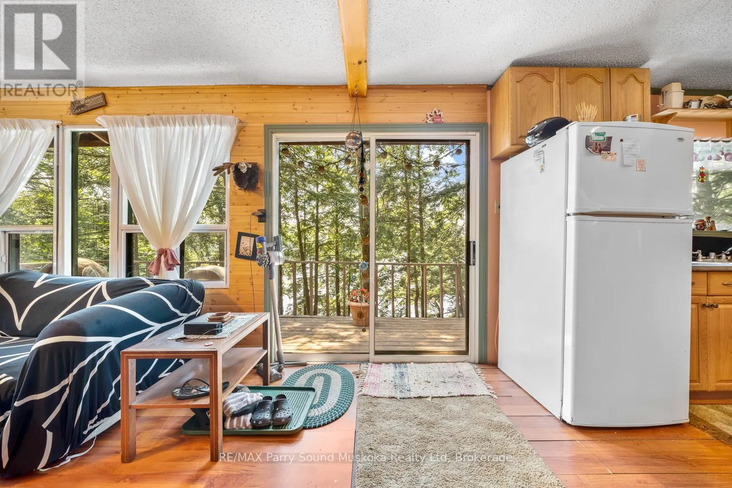 20 PENINSULA TRAIL